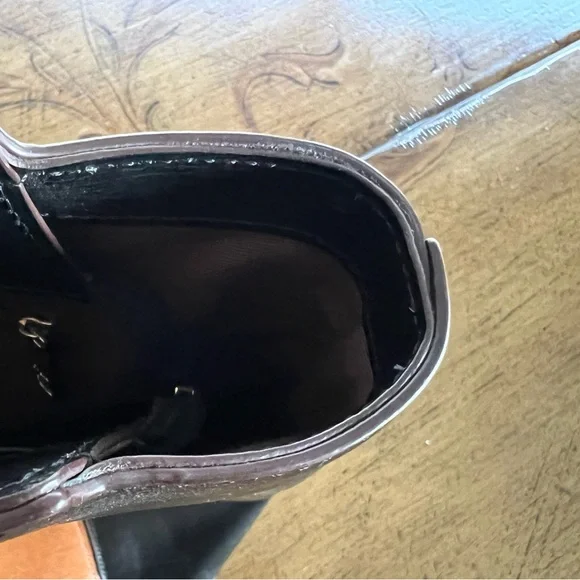 Brown/black shoulder bag. - Picture 10 of 12